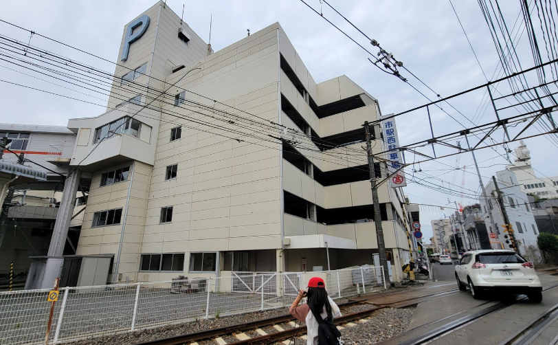 レフ松山市駅byベッセルホテルズ　駐車場